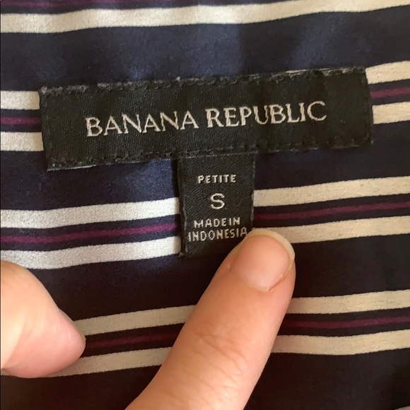 3/$25 - petitie blouse button down - Picture 6 of 10